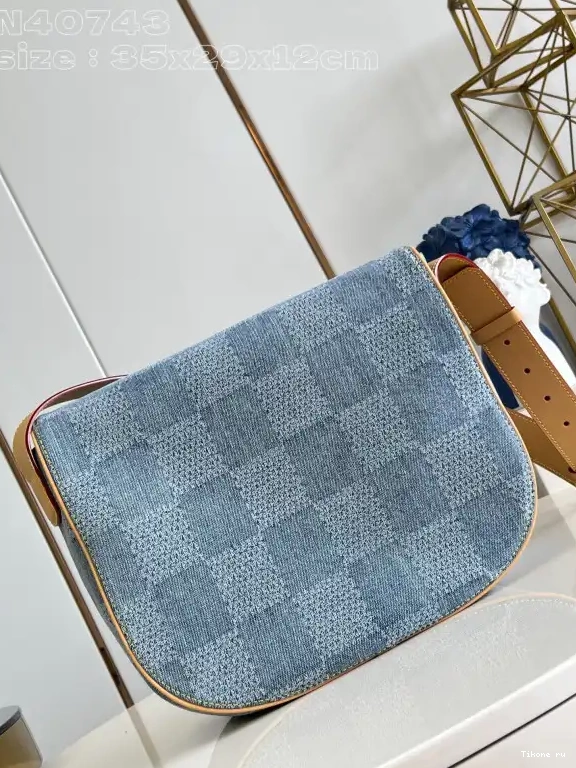 Cheap Messenger LOUIS VUITTON MM Montsouris 0603